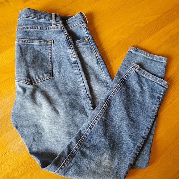 EUC Everlane Mid rise Skinny Ankle Jeans - Picture 3 of 6